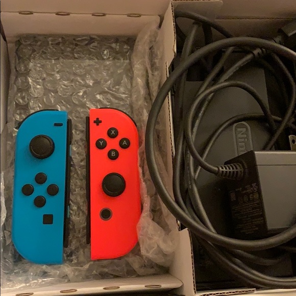 Nintendo switch - Picture 4 of 5